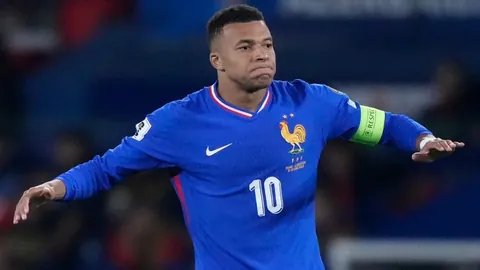 巴特勒對热火及萊利失望表露，拒續約並直面批評引爭議